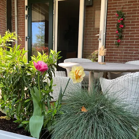 Lakeside Retreat - 20 Min From Amsterdam Volendam